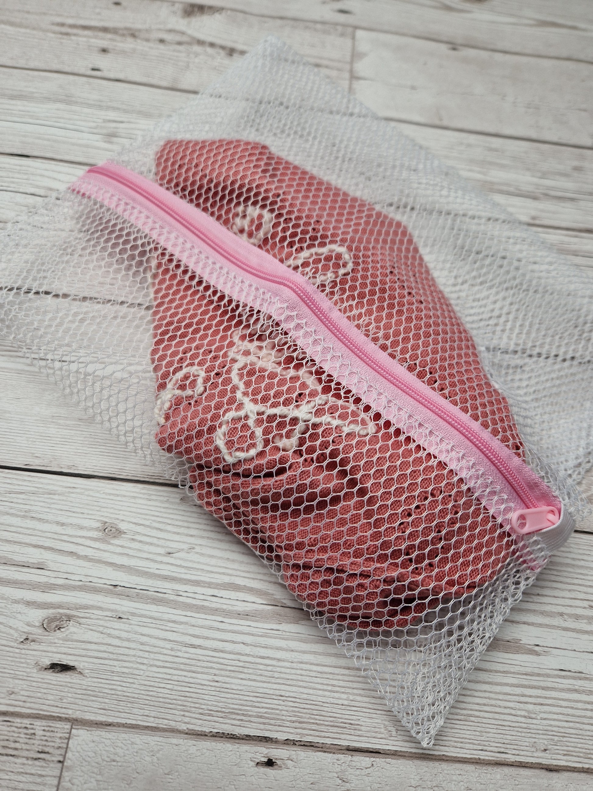 Delicate laundry bag - Cait's Cardigans
