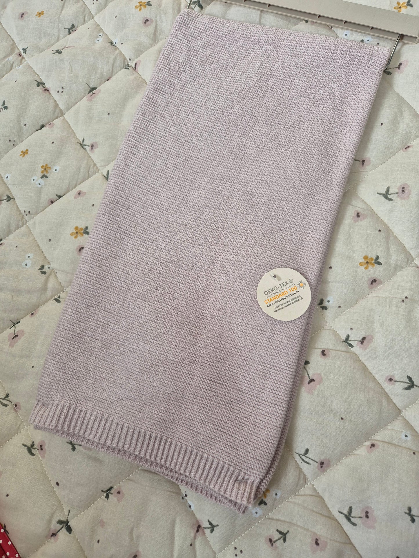 Lilac knitted blanket