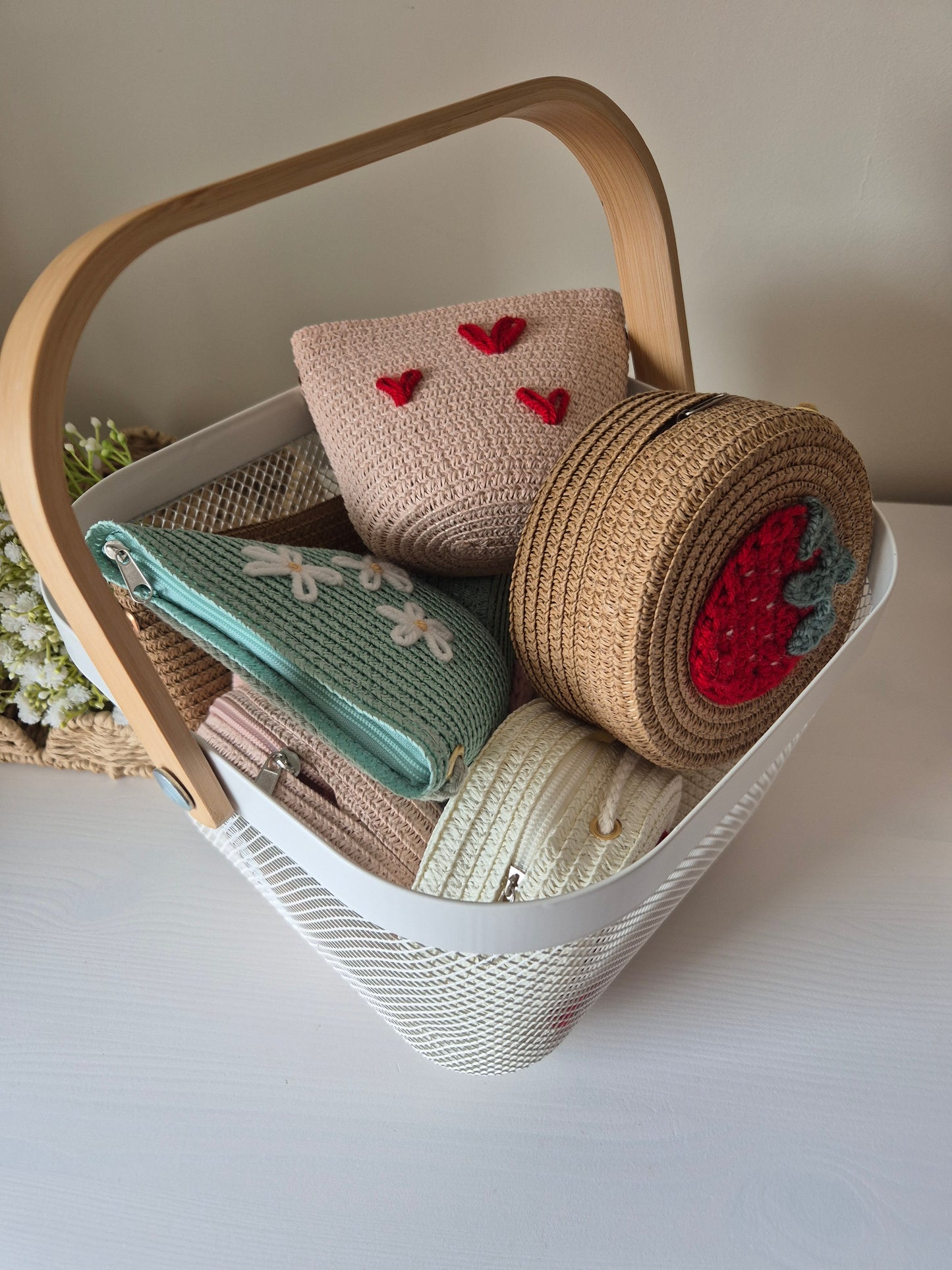 Mini woven bags